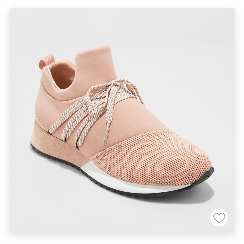 ISO Raquel Slip On Sneakers Blush Size 8 1/2 or 8